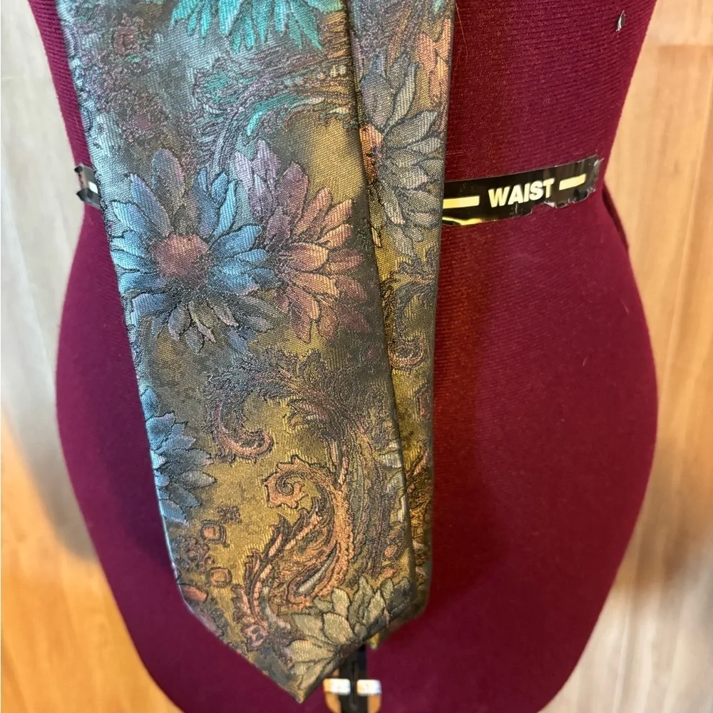 Brittania Floral Men’s Necktie in Dark Grey Teal and Purple Tones